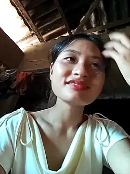 Snapshot of trieungoclnt chatting on September 17, 2025, 8:16 am trieungoclnt online show from September 17, 2025, 8:16 am