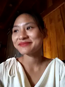 Snapshot of trieungoclnt chatting on September 18, 2025, 4:03 am trieungoclnt online show from September 18, 2025, 4:03 am