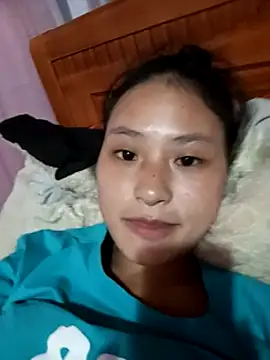 Snapshot of trieungoclnt chatting on October 14, 2025, 3:35 pm trieungoclnt online show from October 14, 2025, 3:35 pm