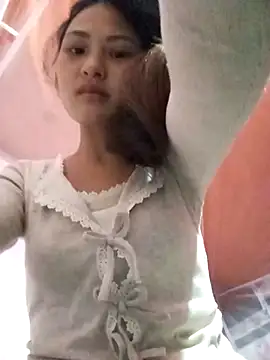 Snapshot of trieungoclnt chatting on November 16, 2025, 4:56 pm trieungoclnt online show from November 16, 2025, 4:56 pm