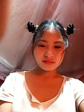 Snapshot of trieungoclnt chatting on December 23, 2025, 4:21 am trieungoclnt online show from December 23, 2025, 4:21 am