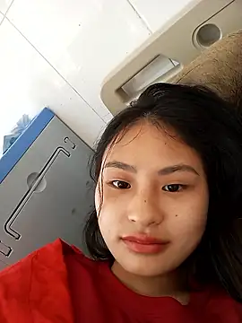 Snapshot of trieungoclnt chatting on January 13, 2026, 9:36 am trieungoclnt online show from January 13, 2026, 9:36 am