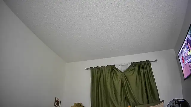 Snapshot of JooveyRose chatting on October 2, 2025, 1:18 pm JooveyRose online show from October 2, 2025, 1:18 pm