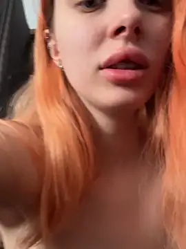 Snapshot of enjoy_my_beauty chatting on May 19, 2026, 12:33 pm enjoy my beauty online show from May 19, 2026, 12:33 pm