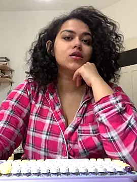 Curvydesifromgermany online show from September 18, 2025, 10:39 am