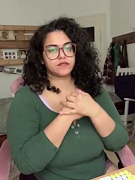 Snapshot of Curvydesifromgermany chatting on June 15, 2026, 12:40 pm Curvydesifromgermany online show from June 15, 2026, 12:40 pm