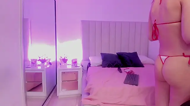 Laura Dicardy online show from March 8, 2025, 3:56 pm