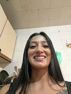 Snapshot of mariiana-diaz chatting on June 20, 2026, 4:21 pm mariiana-diaz online show from June 20, 2026, 4:21 pm