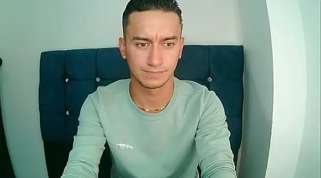 Snapshot of Kevin_Torres chatting on January 14, 2025, 7:21 pm Kevin Torres online show from January 14, 2025, 7:21 pm