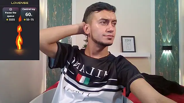 Snapshot of Kevin_Torres chatting on September 17, 2025, 4:03 am Kevin Torres online show from September 17, 2025, 4:03 am