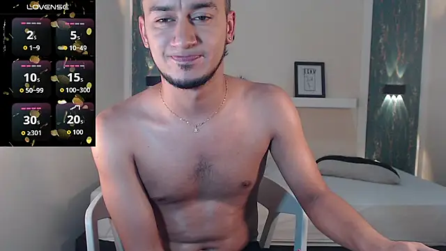 Snapshot of Kevin_Torres chatting on October 11, 2025, 11:36 pm Kevin Torres online show from October 11, 2025, 11:36 pm