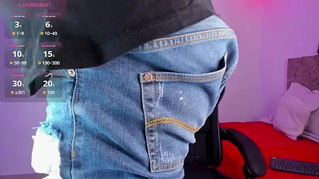 Snapshot of Damon_Bakert chatting on November 3, 2025, 1:12 pm Damon Bakert online show from November 3, 2025, 1:12 pm