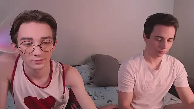 Snapshot of EliotMarks chatting on December 27, 2024, 8:56 am EliotMarks online show from December 27, 2024, 8:56 am