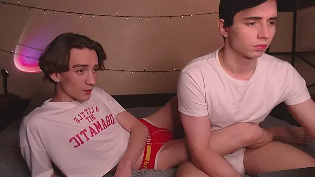 Snapshot of EliotMarks chatting on November 26, 2025, 7:26 pm EliotMarks online show from November 26, 2025, 7:26 pm