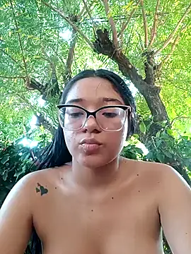 -VICKKY online show from March 5, 2025, 9:26 pm