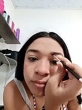 -VICKKY online show from December 19, 2025, 1:51 pm