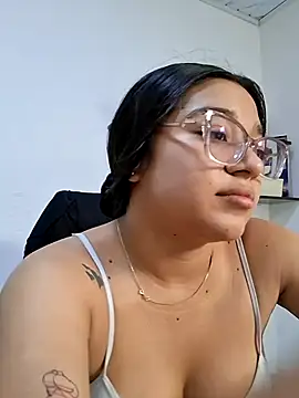 -VICKKY online show from July 1, 2026, 7:24 pm