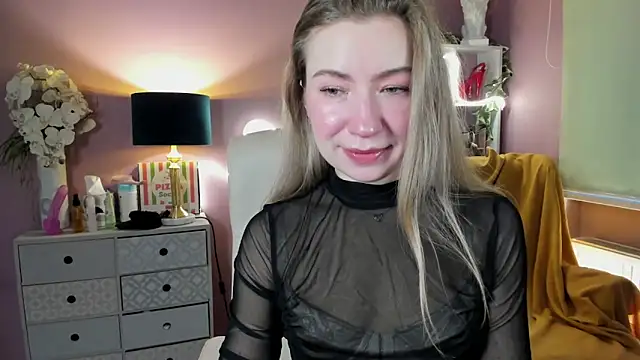 Snapshot of Mia_Tasty chatting on January 31, 2025, 7:39 am Mia Tasty online show from January 31, 2025, 7:39 am