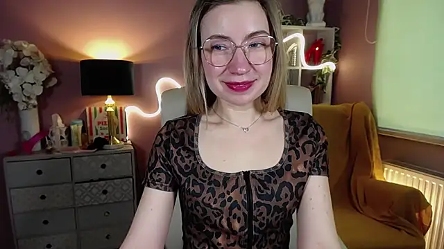 Snapshot of Mia_Tasty chatting on February 14, 2025, 10:59 am Mia Tasty online show from February 14, 2025, 10:59 am