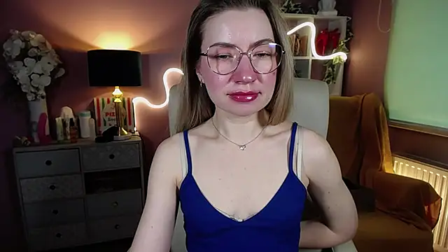 Snapshot of Mia_Tasty chatting on February 21, 2025, 11:22 am Mia Tasty online show from February 21, 2025, 11:22 am