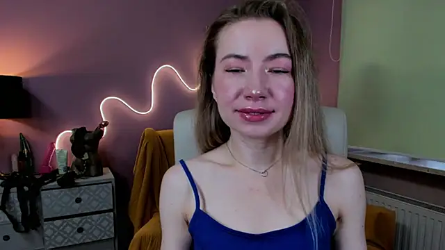 Snapshot of Mia_Tasty chatting on September 24, 2025, 6:39 am Mia Tasty online show from September 24, 2025, 6:39 am