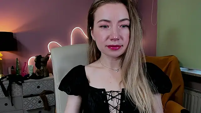 Snapshot of Mia_Tasty chatting on October 2, 2025, 6:31 am Mia Tasty online show from October 2, 2025, 6:31 am