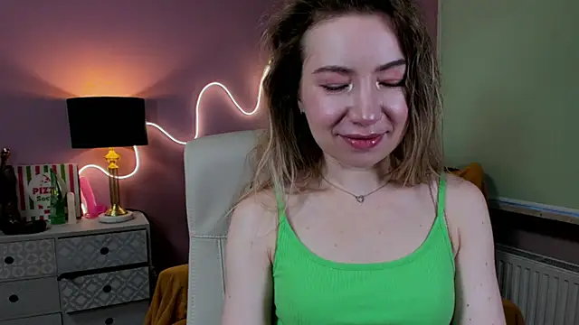 Snapshot of Mia_Tasty chatting on November 19, 2025, 7:30 am Mia Tasty online show from November 19, 2025, 7:30 am