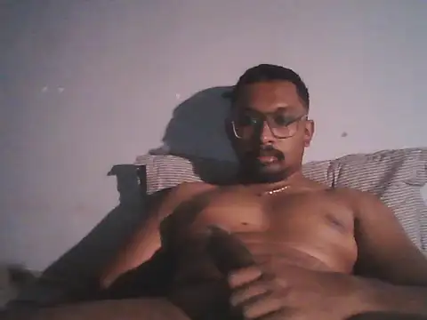 Snapshot of chennaibull101 chatting on October 9, 2025, 2:26 pm chennaibull101 online show from October 9, 2025, 2:26 pm