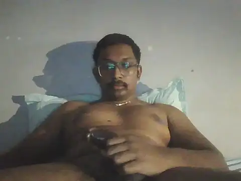 Snapshot of chennaibull101 chatting on November 25, 2025, 7:03 pm chennaibull101 online show from November 25, 2025, 7:03 pm