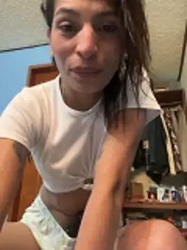 ImCrazzy online show from April 27, 2026, 2:37 pm