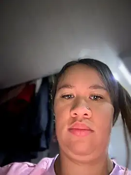 Snapshot of Emiily_lee chatting on June 8, 2026, 9:42 am Emiily lee online show from June 8, 2026, 9:42 am