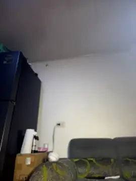 Snapshot of Emiily_lee chatting on June 14, 2026, 9:44 am Emiily lee online show from June 14, 2026, 9:44 am