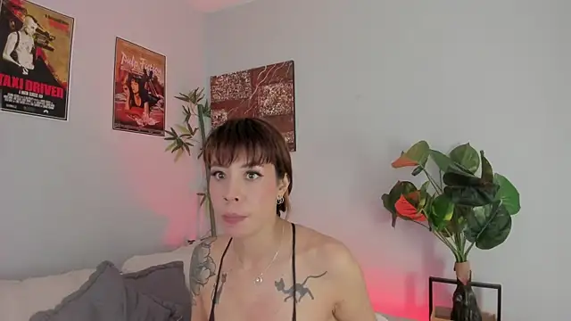 iriiina veneno online show from October 4, 2025, 10:19 pm