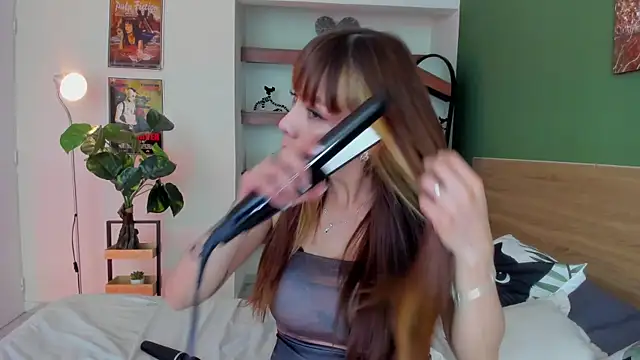Snapshot of iriiina_veneno chatting on May 15, 2026, 5:31 pm iriiina veneno online show from May 15, 2026, 5:31 pm