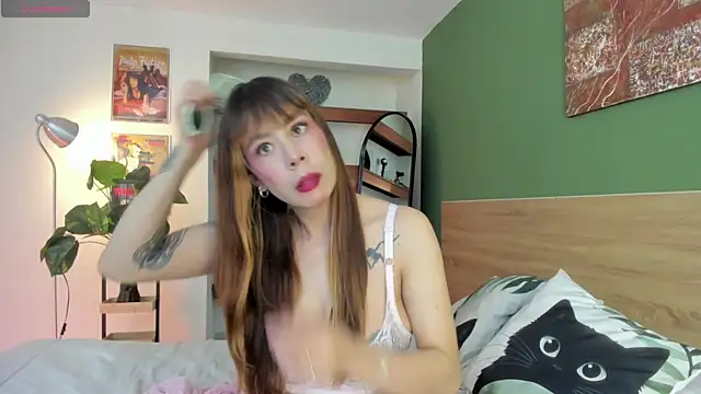 Snapshot of iriiina_veneno chatting on July 18, 2026, 9:40 pm iriiina veneno online show from July 18, 2026, 9:40 pm