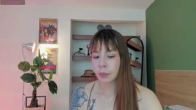Snapshot of iriiina_veneno chatting on July 20, 2026, 7:49 pm iriiina veneno online show from July 20, 2026, 7:49 pm