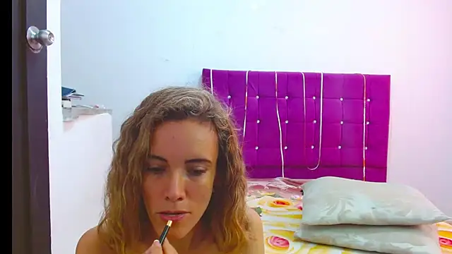 Snapshot of chantalsemenova1 chatting on March 18, 2025, 2:48 pm chantalsemenova1 online show from March 18, 2025, 2:48 pm