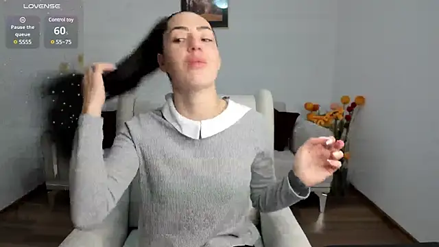 Snapshot of Emmapmg chatting on February 3, 2025, 10:14 am Emmapmg online show from February 3, 2025, 10:14 am