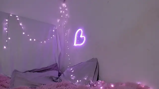 Snapshot of BonnieCute_ chatting on December 28, 2024, 12:03 pm BonnieCute online show from December 28, 2024, 12:03 pm