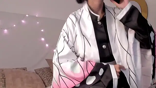 Snapshot of BonnieCute_ chatting on December 29, 2024, 12:12 pm BonnieCute online show from December 29, 2024, 12:12 pm