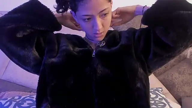 Snapshot of BonnieCute_ chatting on March 5, 2025, 11:38 am BonnieCute online show from March 5, 2025, 11:38 am