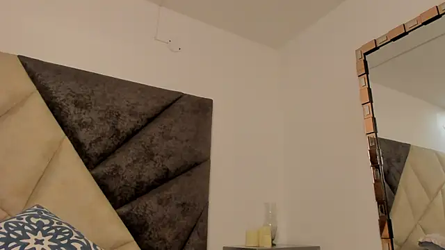 Snapshot of BonnieCute_ chatting on September 14, 2025, 12:10 am BonnieCute online show from September 14, 2025, 12:10 am