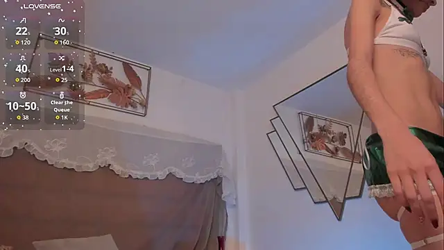 Snapshot of BonnieCute_ chatting on October 4, 2025, 12:30 am BonnieCute online show from October 4, 2025, 12:30 am