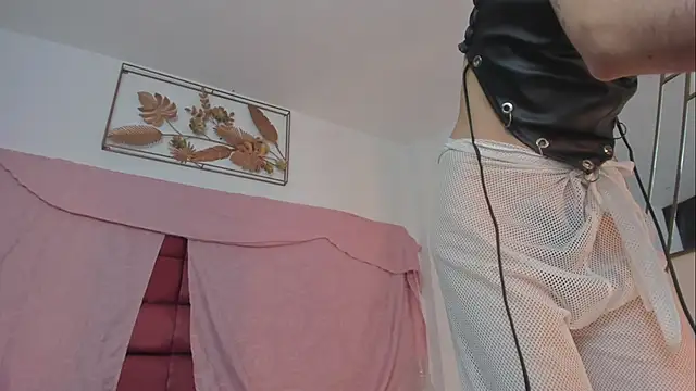 Snapshot of BonnieCute_ chatting on December 15, 2025, 11:53 pm BonnieCute online show from December 15, 2025, 11:53 pm