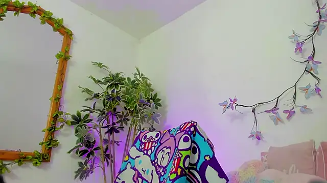 BonnieCute  online show from February 2, 2026, 11:36 pm