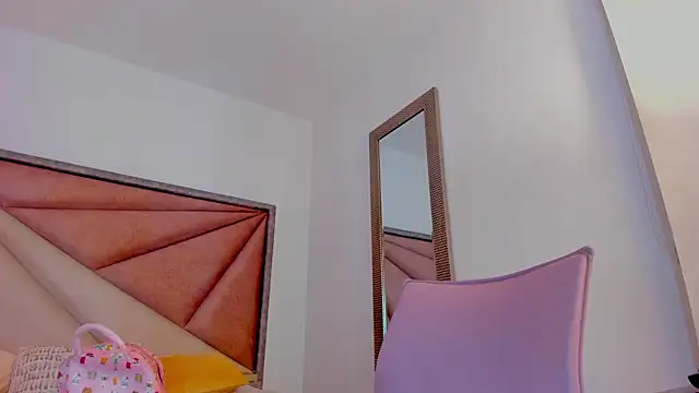 BonnieCute  online show from February 15, 2026, 12:40 am