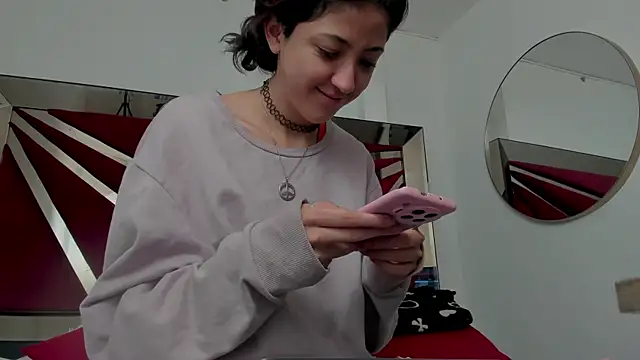 Snapshot of BonnieCute_ chatting on May 28, 2026, 11:35 pm BonnieCute online show from May 28, 2026, 11:35 pm