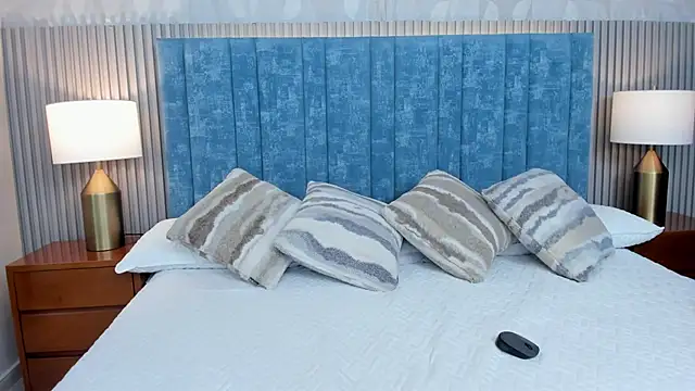 Snapshot of Ivi_Akina chatting on November 8, 2025, 6:29 pm Ivi Akina online show from November 8, 2025, 6:29 pm