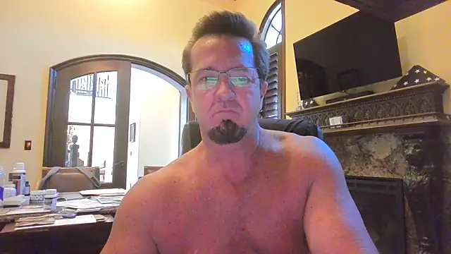 sluttydylan online show from April 28, 2026, 6:13 pm