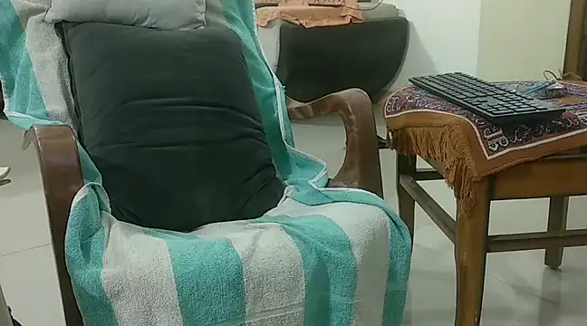 kaan3o3 online show from March 13, 2025, 7:50 pm